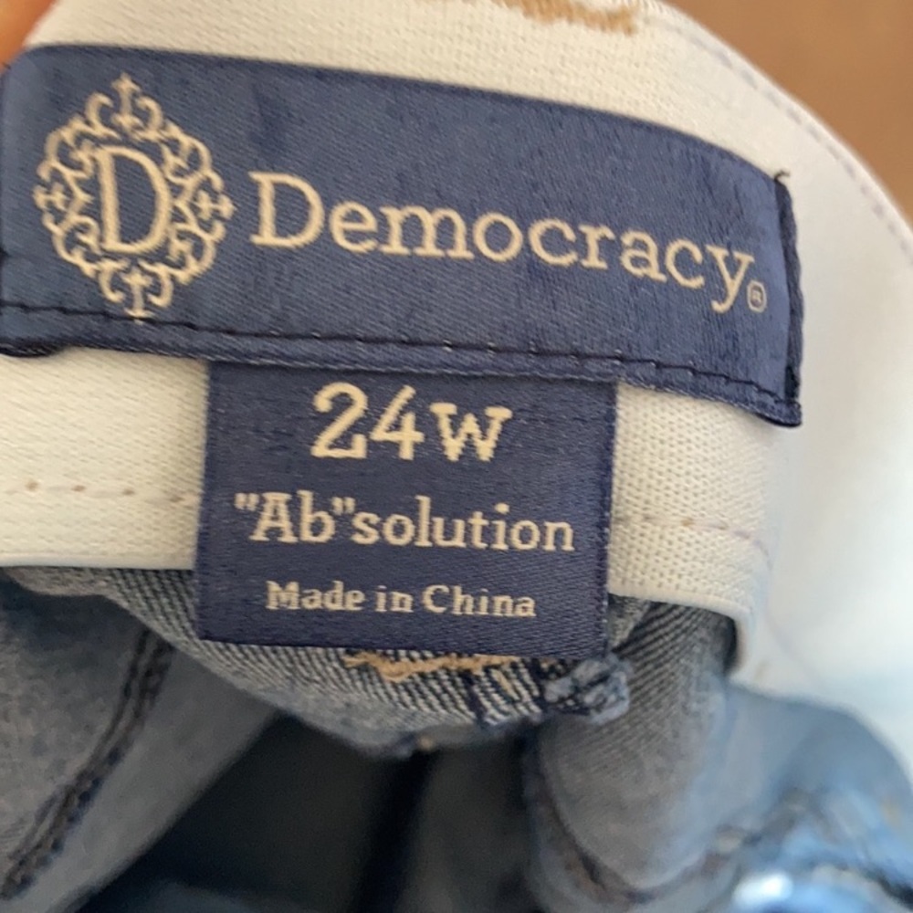 Democracy ab solution jean short denim short w slimming panel distressed 22W - Picture 16 of 17